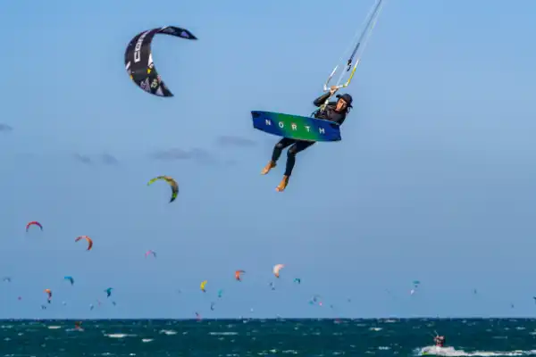 Kiteboarding & Watersports
